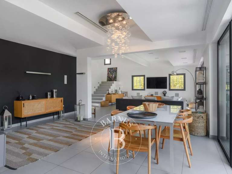 Villa Marseille 8e - 4 bedrooms - 240m²