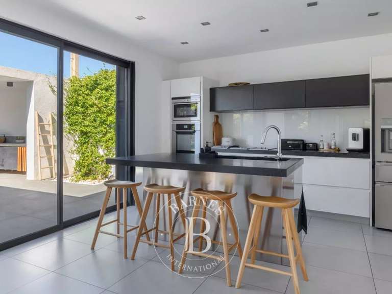 Villa Marseille 8e - 4 bedrooms - 240m²