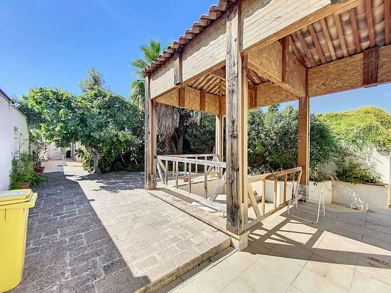 House Marseille 9e - 5 bedrooms - 177m²