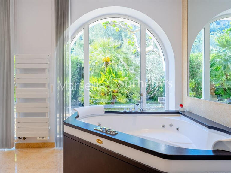 Maison Marseille 9e - 5 chambres - 346m²