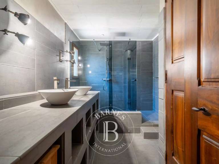 Maison Marseille 9e - 5 chambres - 223m²