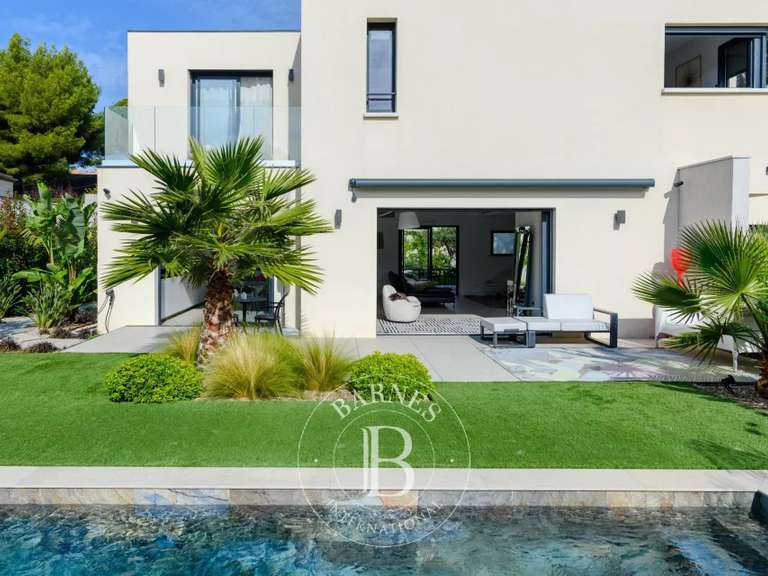 Maison Marseille 9e - 3 chambres - 139m²