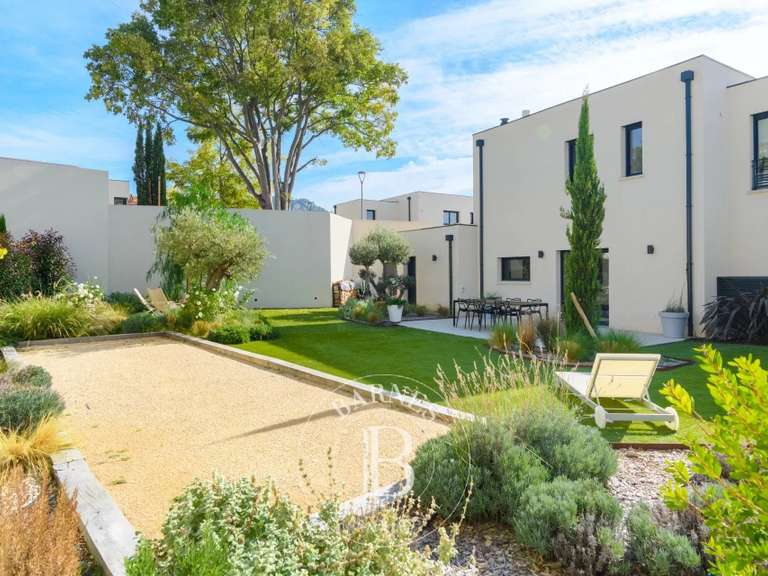 Maison Marseille 9e - 3 chambres - 139m²