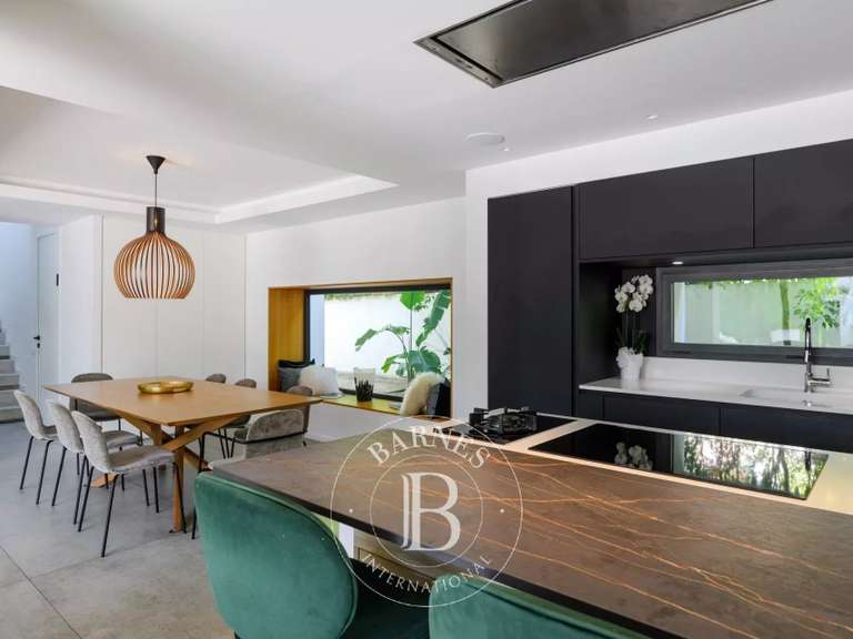 Maison Marseille 9e - 5 chambres - 237m²