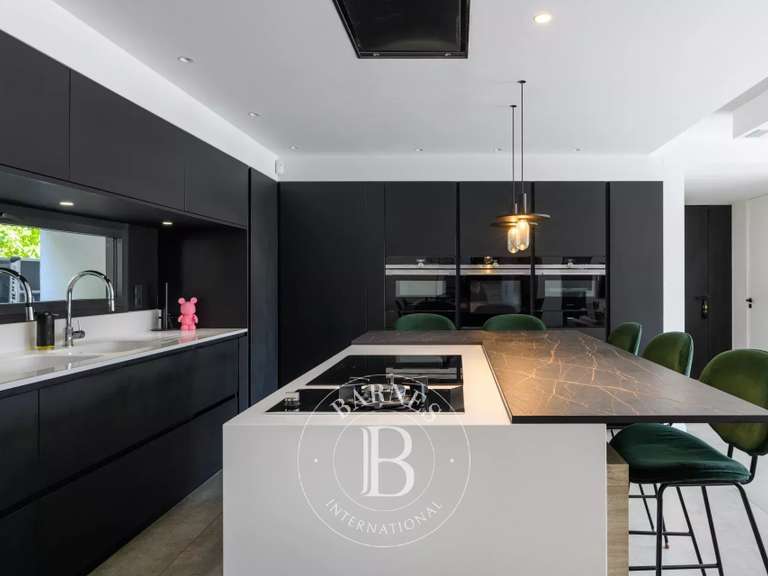 Maison Marseille 9e - 5 chambres - 237m²