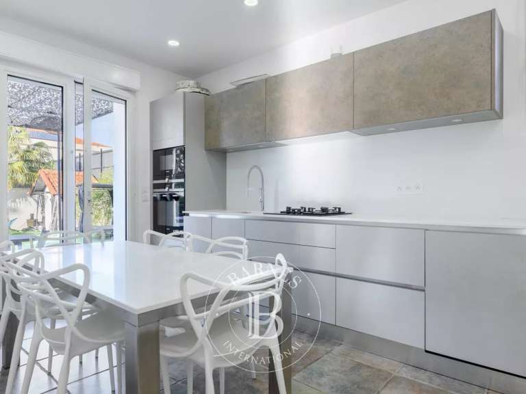 Maison Marseille 9e - 5 chambres - 224m²