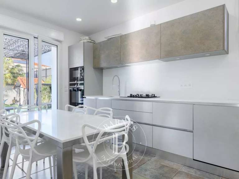 Maison Marseille 9e - 5 chambres - 224m²