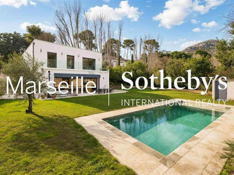 Maison Marseille 9e - 3 chambres - 216m²