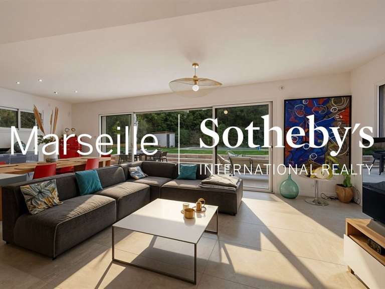 Maison Marseille 9e - 3 chambres - 216m²