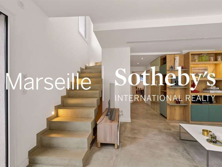 Maison Marseille 9e - 3 chambres - 216m²