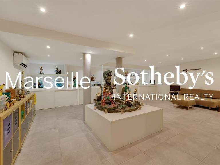 Maison Marseille 9e - 3 chambres - 216m²