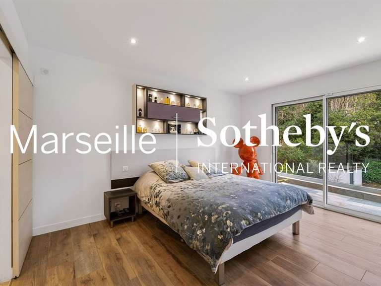 Maison Marseille 9e - 3 chambres - 216m²