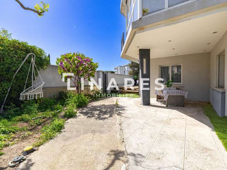 Maison Marseille 9e - 2 chambres - 182m²