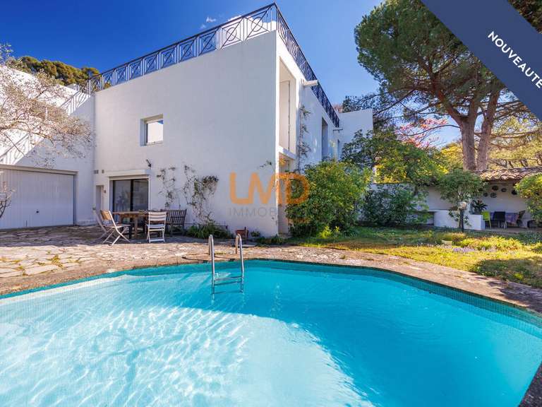 Maison Marseille 9e - 5 chambres - 218m²