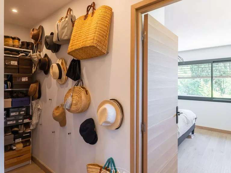 House Marseille 9e - 7 bedrooms - 306m²