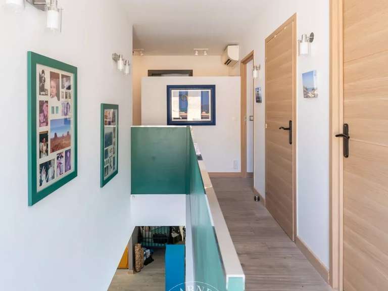House Marseille 9e - 7 bedrooms - 306m²