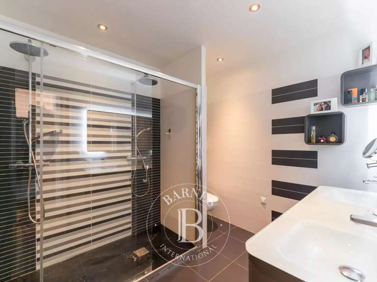 House Marseille 9e - 7 bedrooms - 306m²