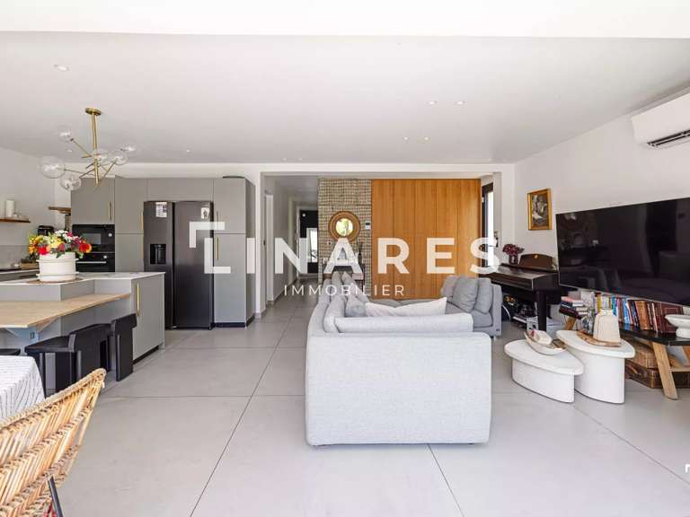 Maison Marseille 9e - 3 chambres - 217m²