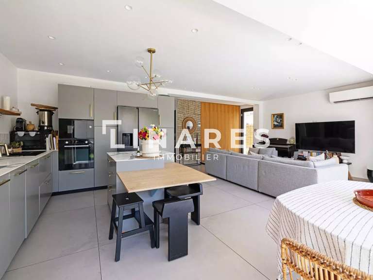 Maison Marseille 9e - 3 chambres - 217m²