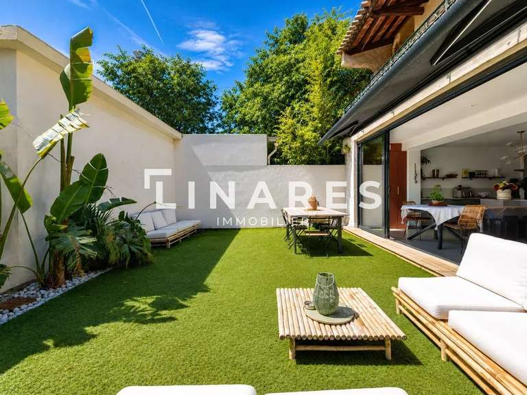 Maison Marseille 9e - 3 chambres - 217m²
