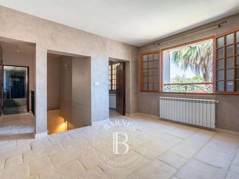 Maison Marseille 9e - 5 chambres - 223m²