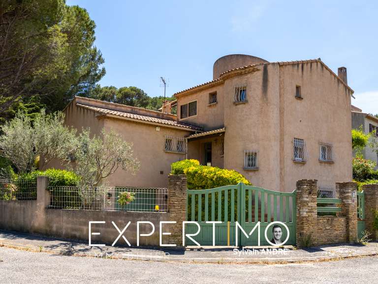 Maison Marseille 9e - 5 chambres - 260m²