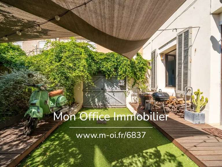 Maison Marseille 9e - 3 chambres - 111m²