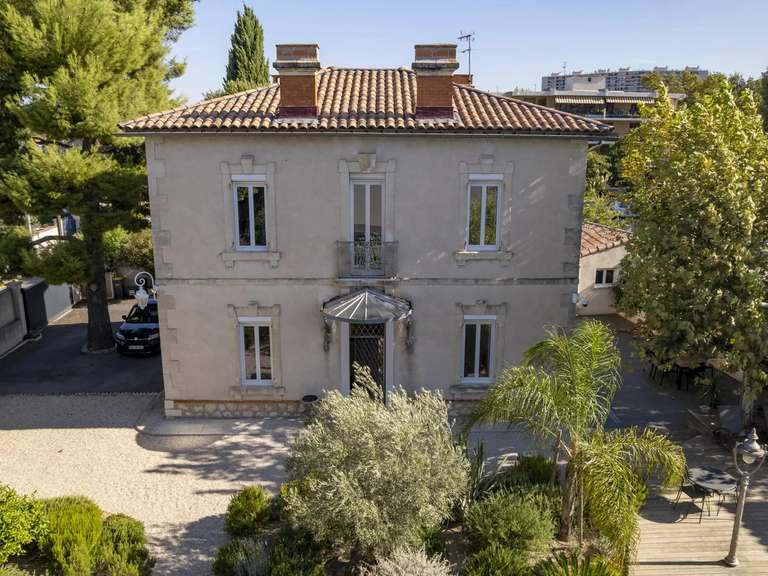 Maison Marseille 9e - 3 chambres - 210m²