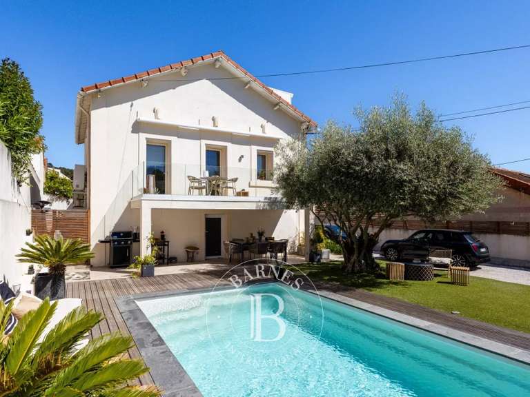 House Marseille 9e - 4 bedrooms - 168m²