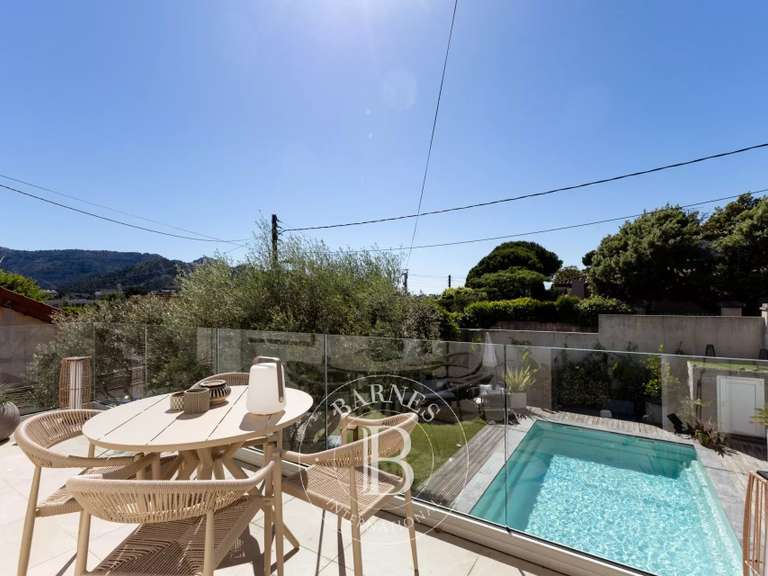 House Marseille 9e - 4 bedrooms - 168m²
