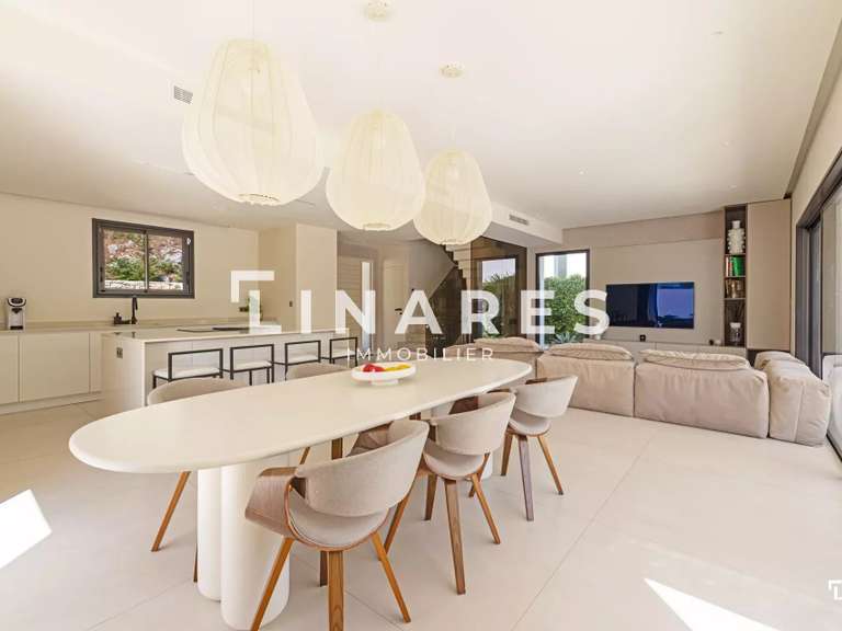 Villa Marseille 9e - 4 chambres - 189m²