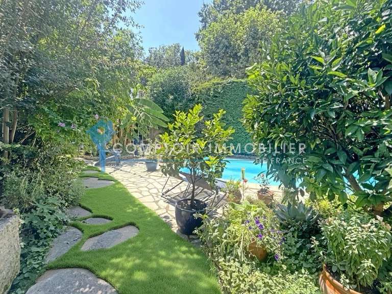 Maison Marsillargues - 4 chambres - 225m²