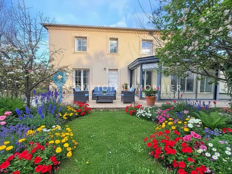 Villa Marsillargues - 5 bedrooms - 220m²