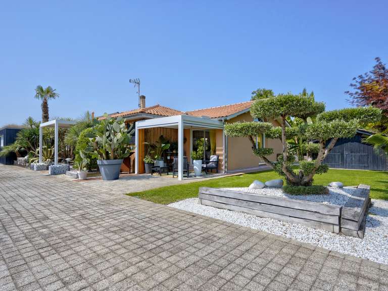 Villa Martignas-sur-Jalle - 5 chambres - 210m²