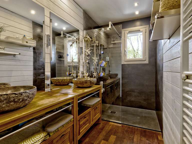 Villa Martignas-sur-Jalle - 5 chambres - 210m²