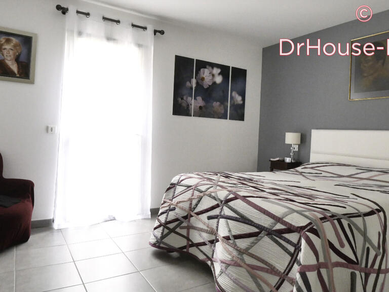 Apartment Martigues - 3 bedrooms - 97m²
