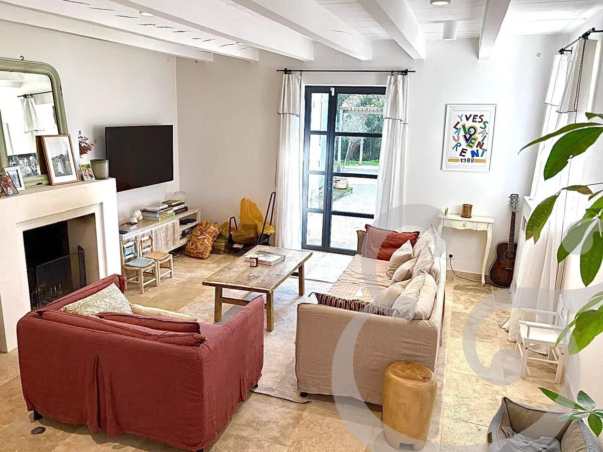 Property Mas-Blanc-des-Alpilles