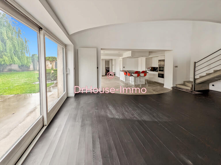 Villa Massieux - 6 bedrooms - 270m²