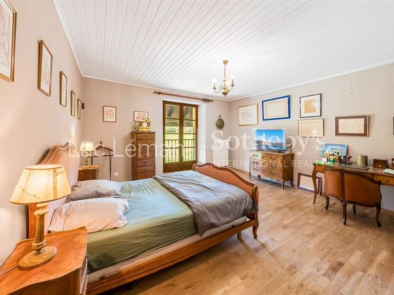 Maison Massongy - 6 chambres - 309m²