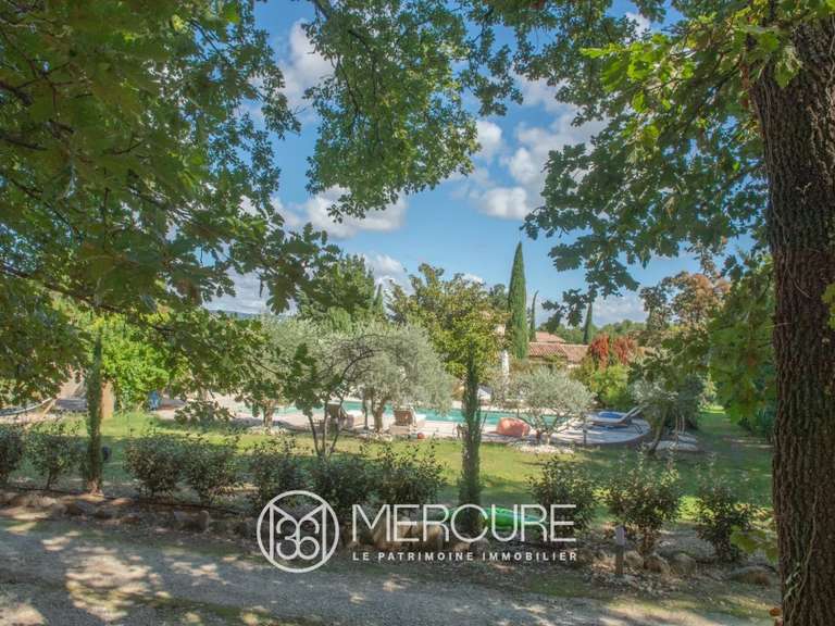 House Maubec - 6 bedrooms - 300m²