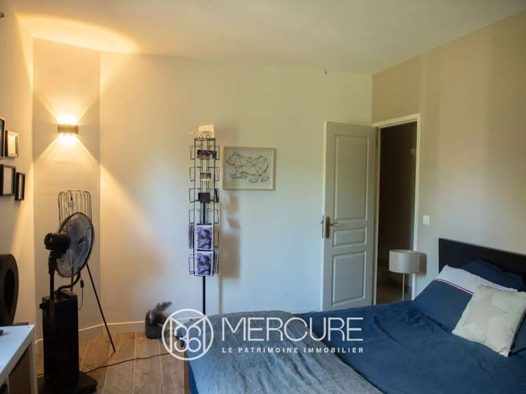 House Maubec - 6 bedrooms - 300m²