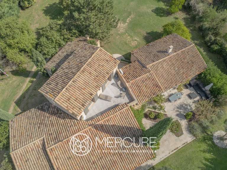 House Maubec - 6 bedrooms - 300m²