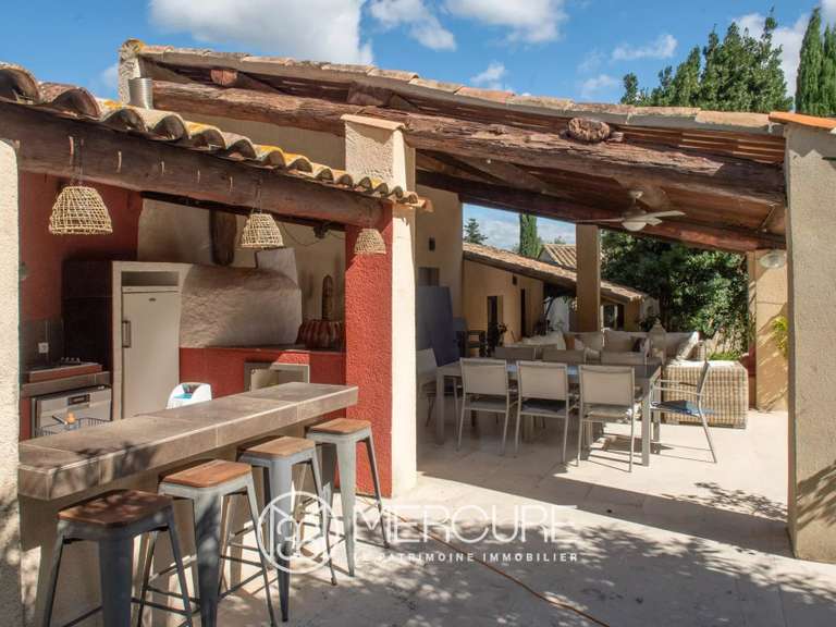 House Maubec - 6 bedrooms - 300m²