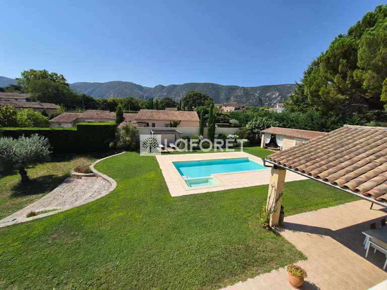 Maison Maubec - 5 chambres - 209m²
