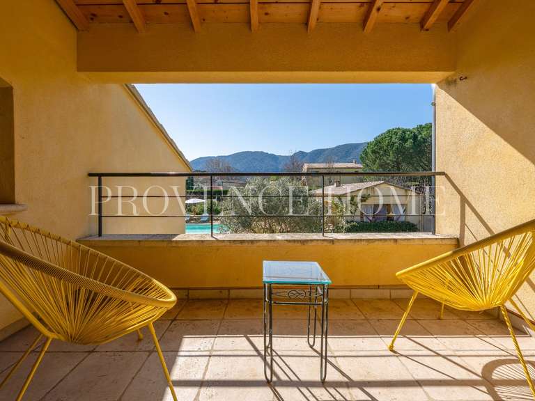 Propriété Maubec - 4 chambres - 192m²
