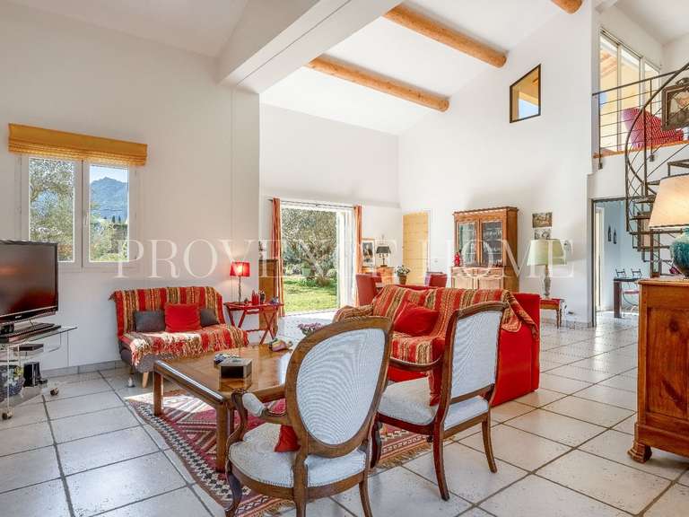 Propriété Maubec - 4 chambres - 192m²