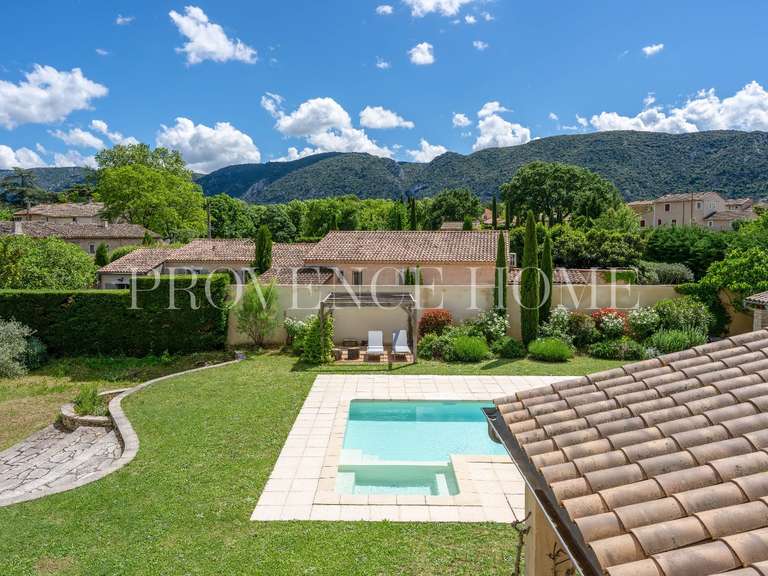 Propriété Maubec - 5 chambres - 2010m²