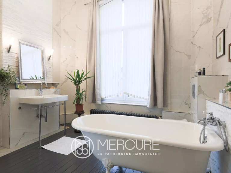 Manoir Maubeuge - 9 chambres - 417m²