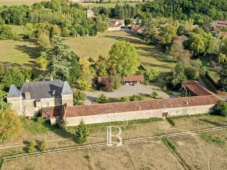 Château Maubourguet - 10 chambres - 1200m²