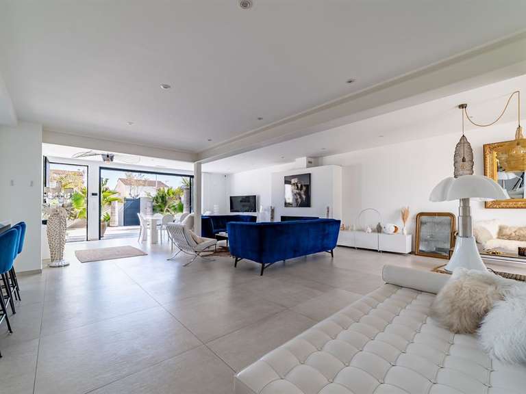 Maison Mauguio - 4 chambres - 247m²